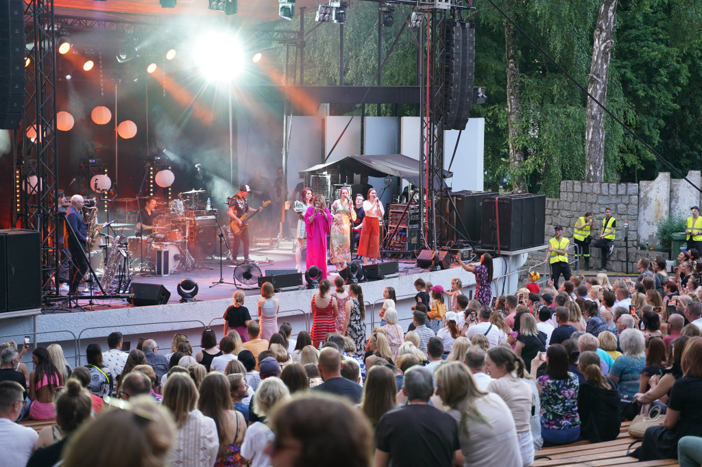 Koncert Ani Dąbrowskiej i Darii Zawiałow