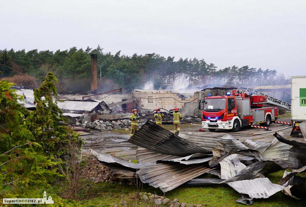 Potężny pożar w Szamocinie