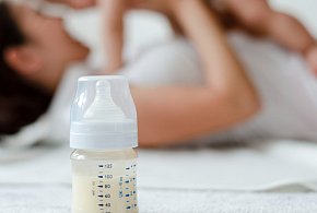 Groźna bakteria w mleku dla niemowląt. Nie podawaj dzieciom!-7531
