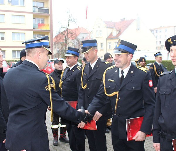 Awanse u chodzieskich strażaków-9638