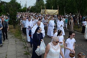 Nie wszyscy o tym wiedzą. Czy udział w procesji Bożego Ciała to obowiązek?-11694