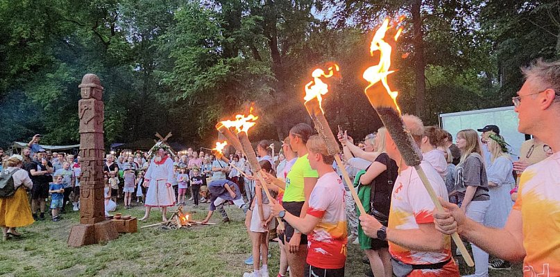 Magia Nocy Kupały nad Jeziorem Strzeleckim – tak świętowano w Chodzieży! - 11771