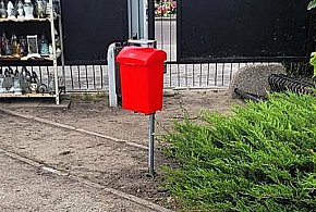 Widzisz taki pojemnik na cmentarzu. Oto, do czego służy-12610