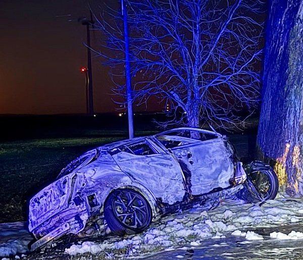 Bohaterska akcja w Margońskiej Wsi. Kierowca uratowany z płonącego auta-12755