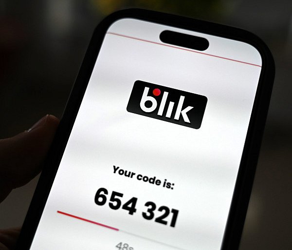 Codzienny przelew BLIK do znajomego? Skarbówka może to sprawdzać-12756