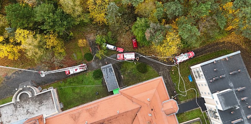Ćwiczenia strażaków w chodzieskim szpitalu. Była ewakuacja pacjentów. - 12668