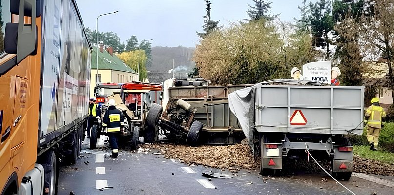 Wypadek na DK11 w Ujściu. Utrudnienia i objazd przez Nową Wieś Ujską - 12791